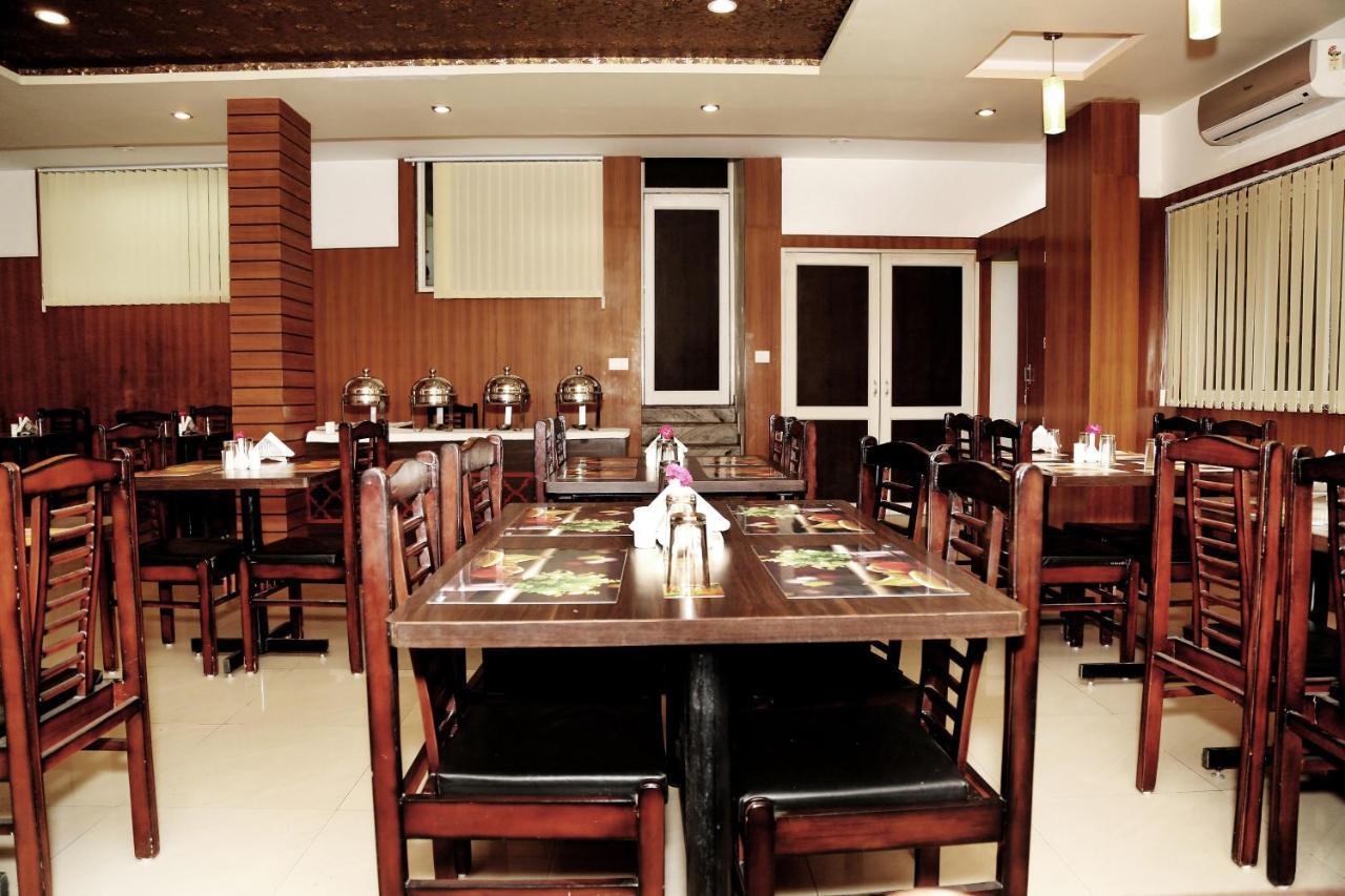 Narayans Leela Inn Udaipur Exterior photo