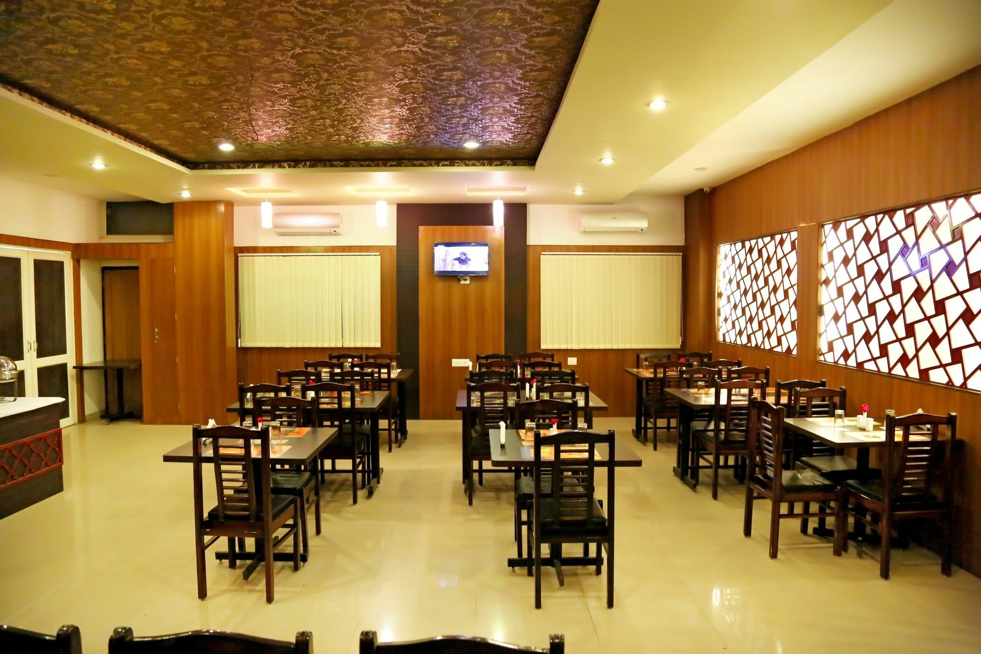 Narayans Leela Inn Udaipur Exterior photo